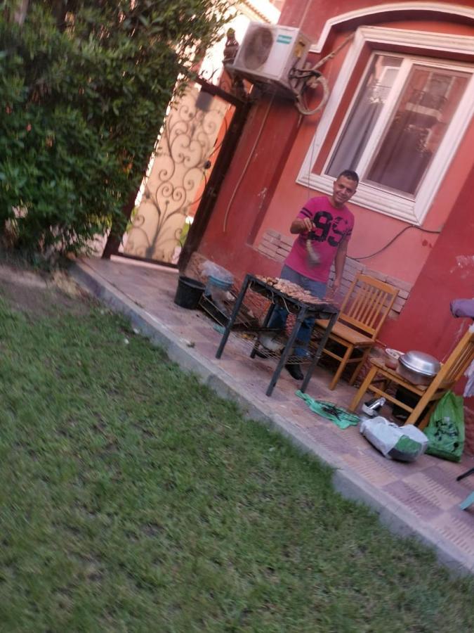 Apartman Comfy Place With A Private Garden In Giza Sheikh Zayed City